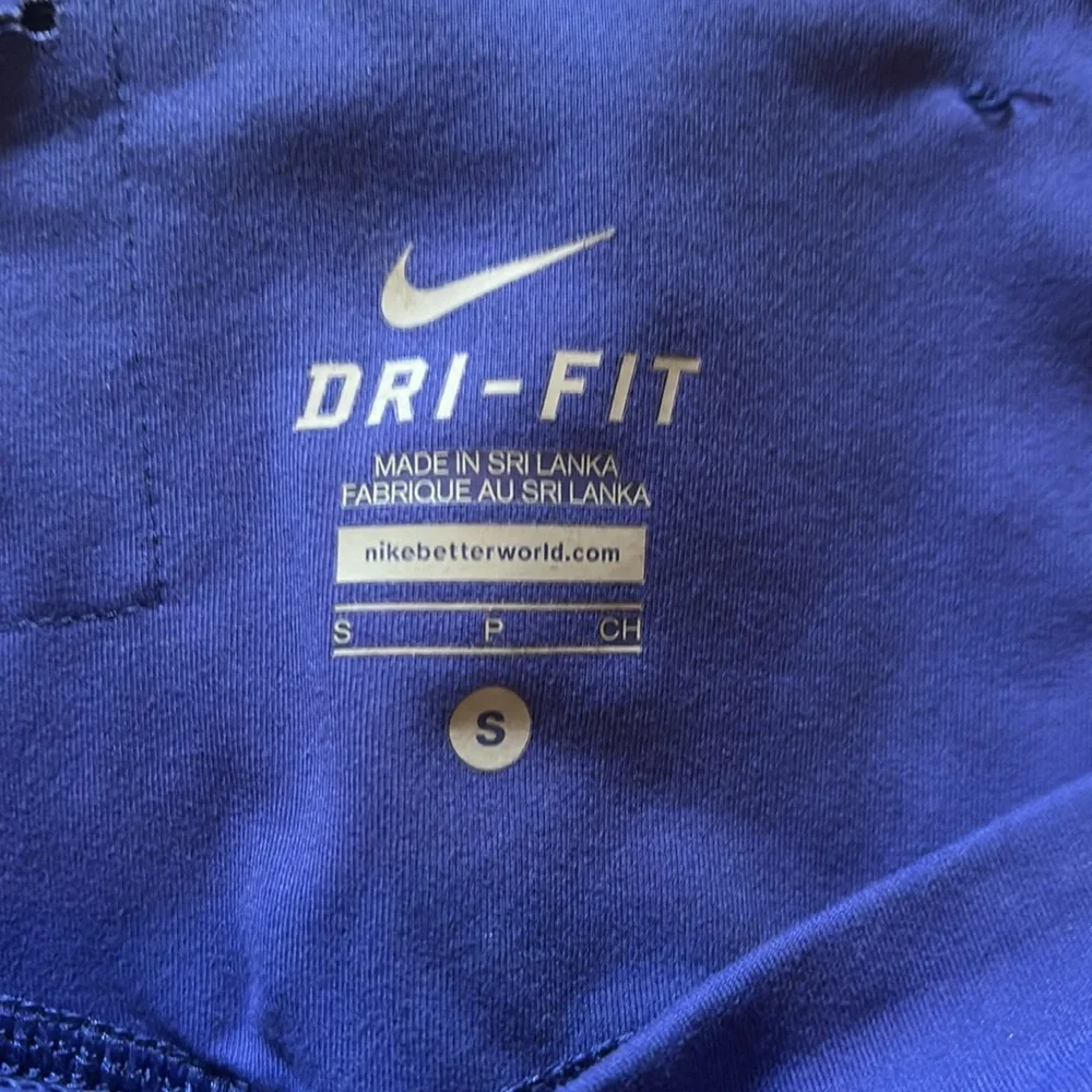 Nike Capri Purple and White Leggings - Picture 3 of 5